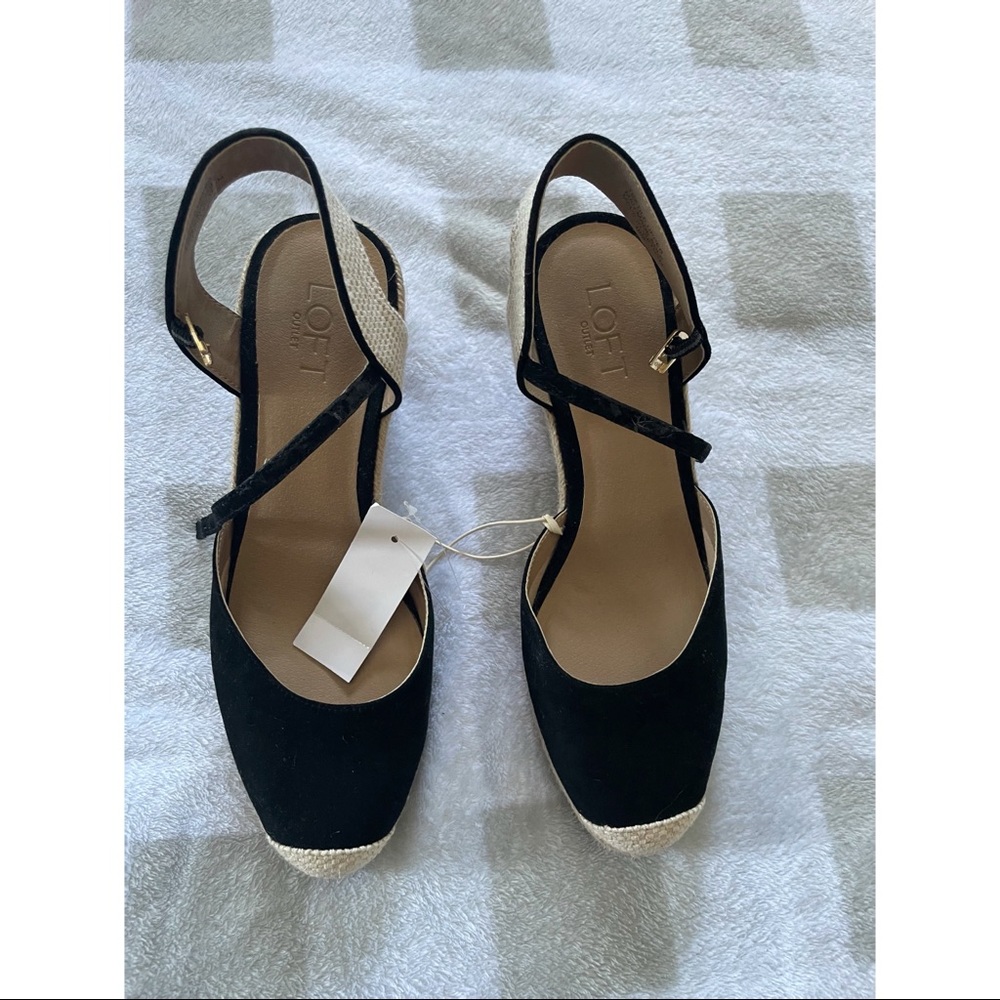 NWT - Loft Women’s ankle strap espadrille wedges
